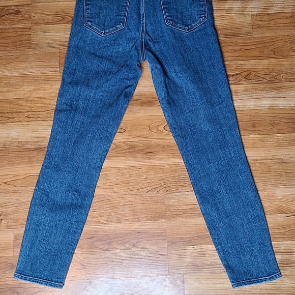 J Brand High Rise Crop Jeans - Size 27 - Picture 3 of 5